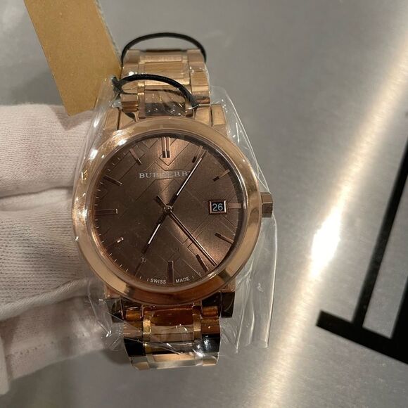 NIB Brown Dial Rose Gold Burberry Watch - Picture 8 of 16